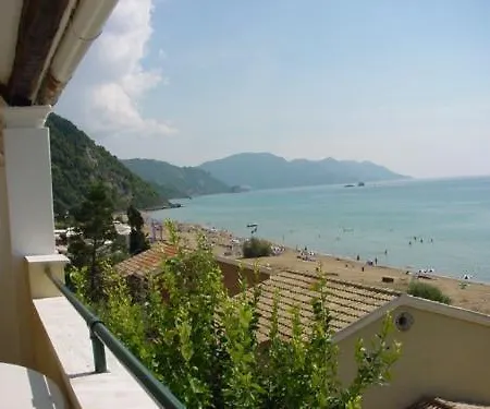 Menigos House * Agios Gordios (Corfu)