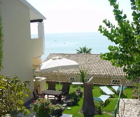 Dom wakacyjny Menigos House Agios Gordios (Corfu)