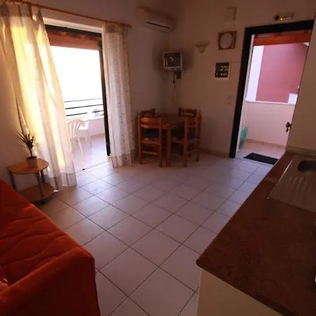 Dom wakacyjny Menigos House Agios Gordios (Corfu)