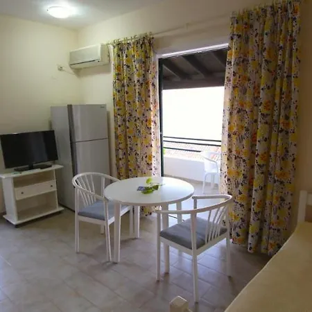 Menigos House * Agios Gordios (Corfu)
